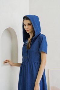 Celeste Hoodie Button Denim Midi Dress (XS)