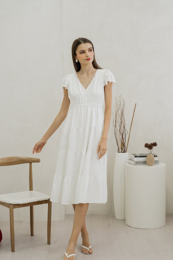 Marina Eyelet Sleeve Tiered Maxi Dress In White (L)