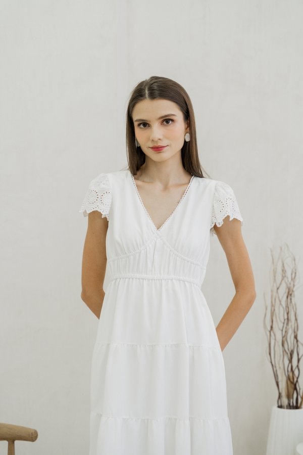 Marina Eyelet Sleeve Tiered Maxi Dress In White (L)