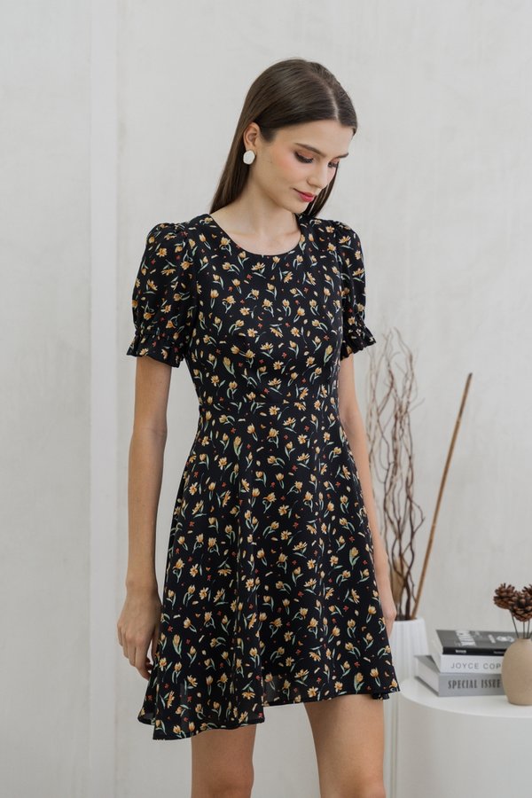 Aeris Printed Floral Flared Dress In Black (XS)