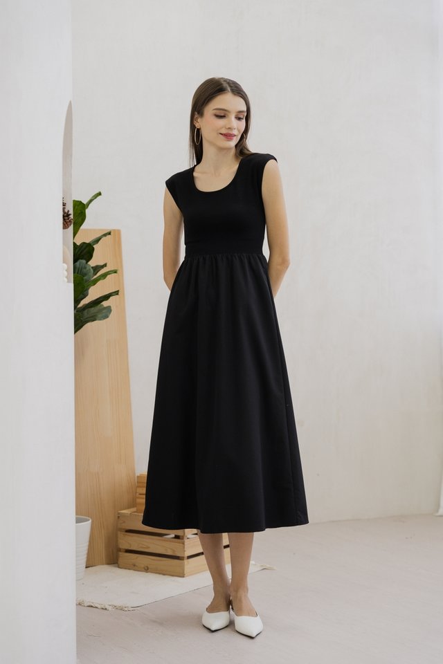 Julane Mixed Fabric Maxi Dress In Black