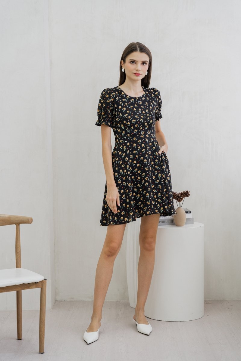 Aeris Printed Floral Flared Dress In Black (XS)