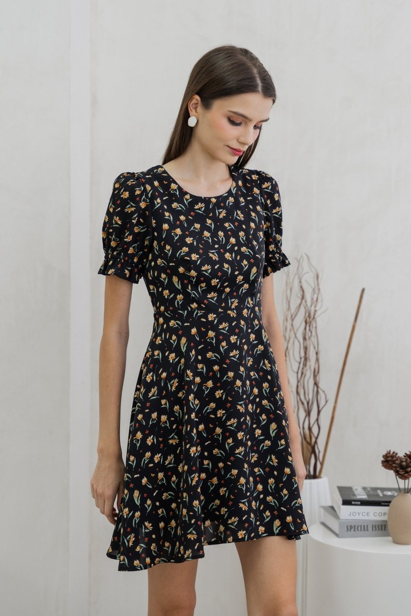 Aeris Printed Floral Flared Dress In Black (XS)