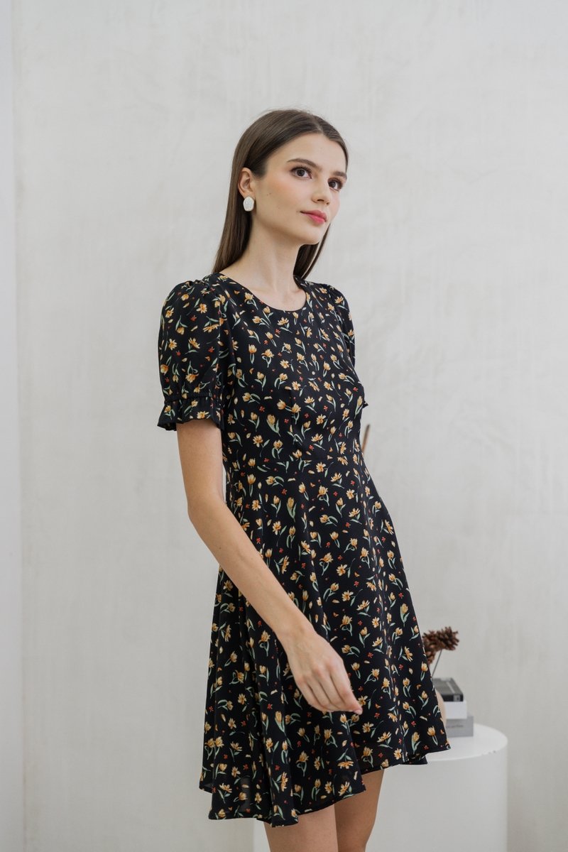 Aeris Printed Floral Flared Dress In Black (XS)