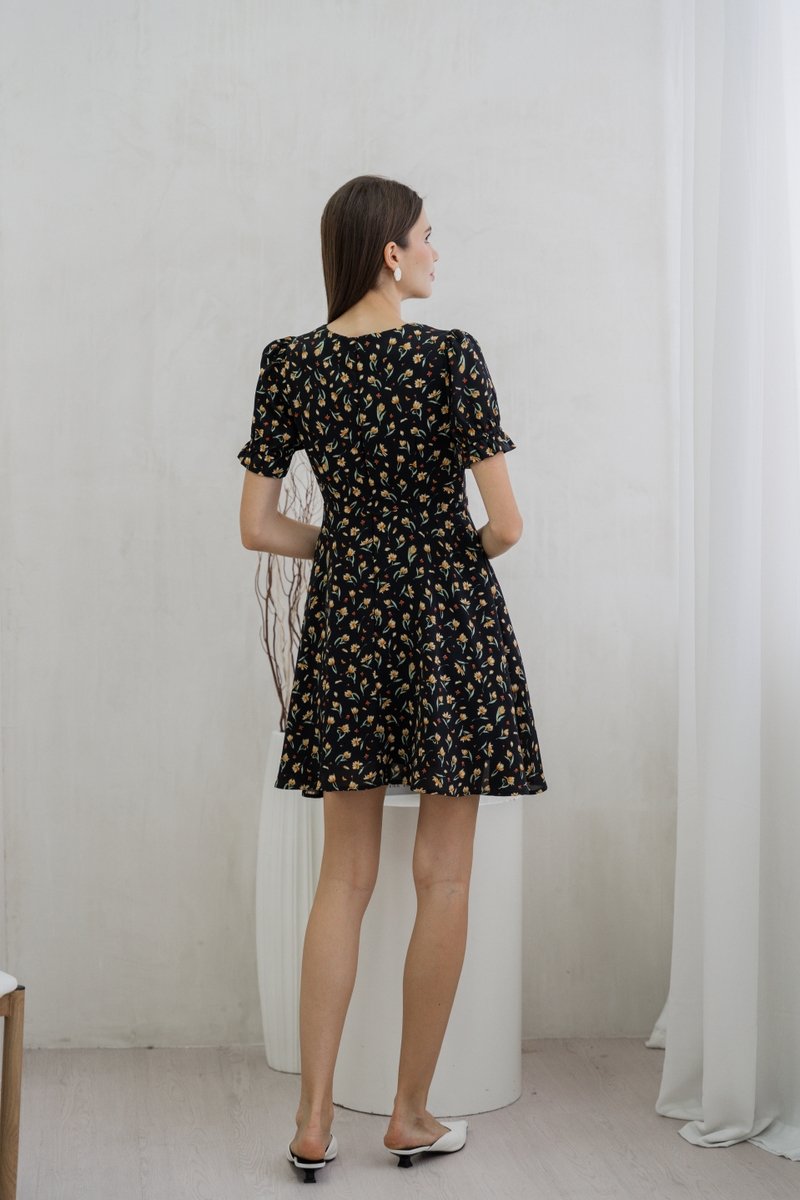 Aeris Printed Floral Flared Dress In Black (XS)