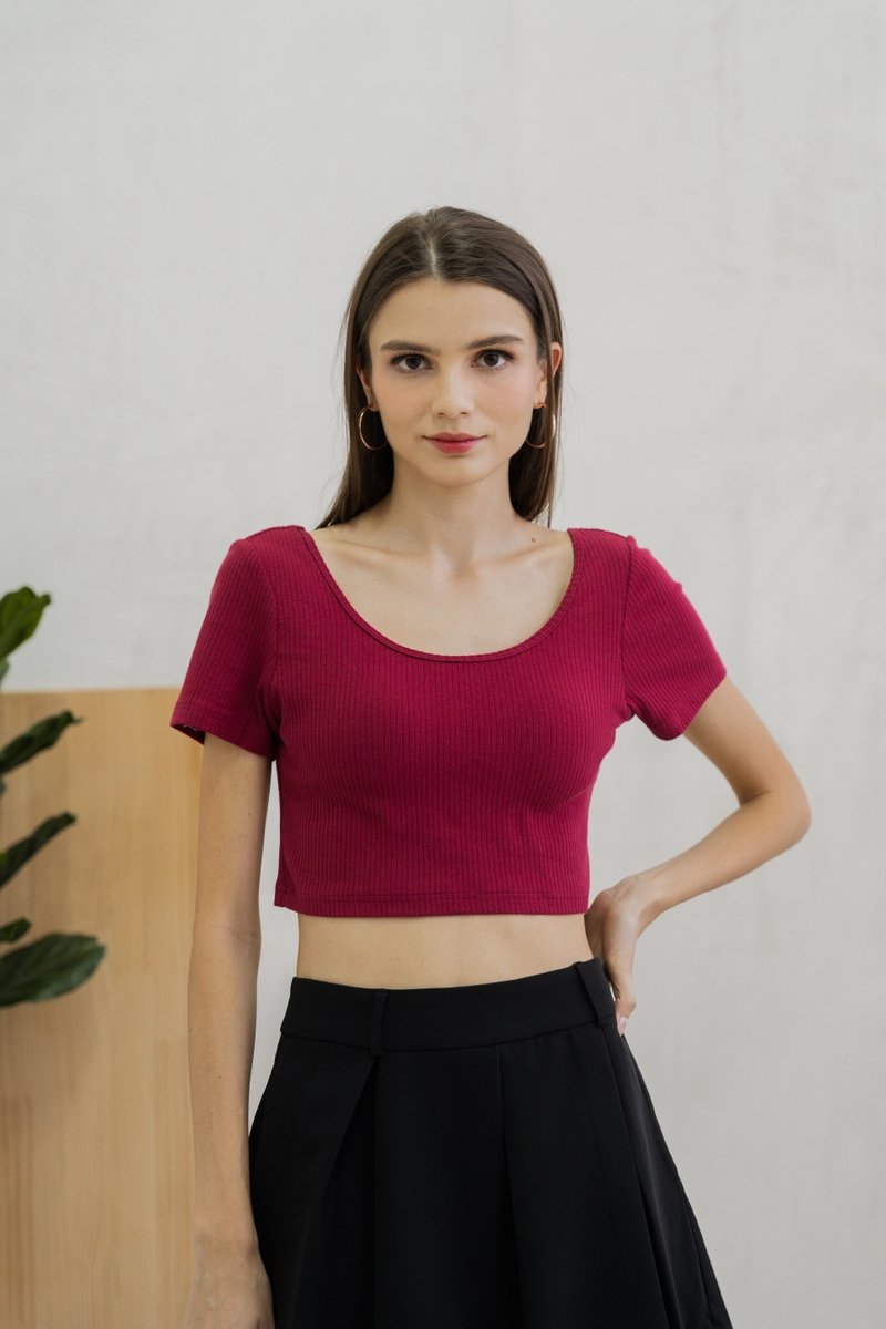 Acacia Ribbed Padded Crop Top In Wine