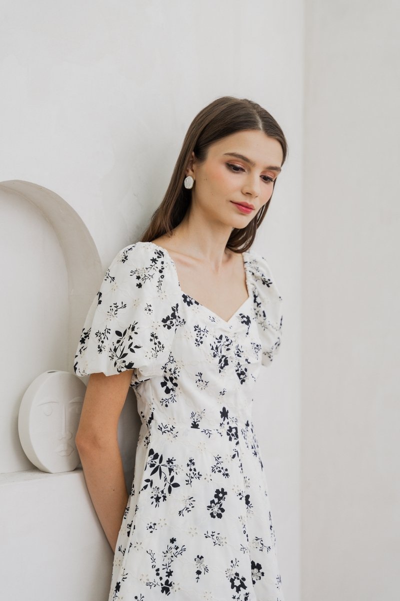 Mandy Sweetheart Eyelet Romper (XS)