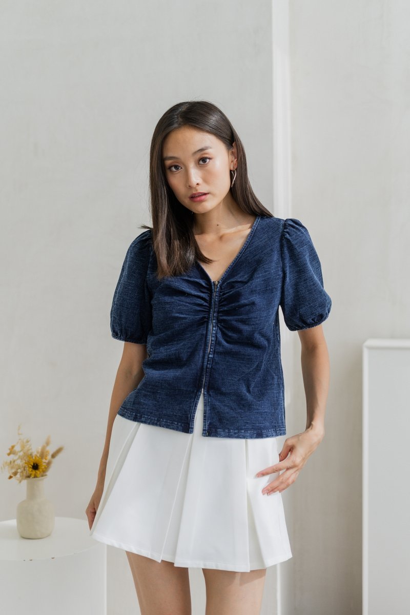 Maeve Denim Ruched Front Zip Top (XS)