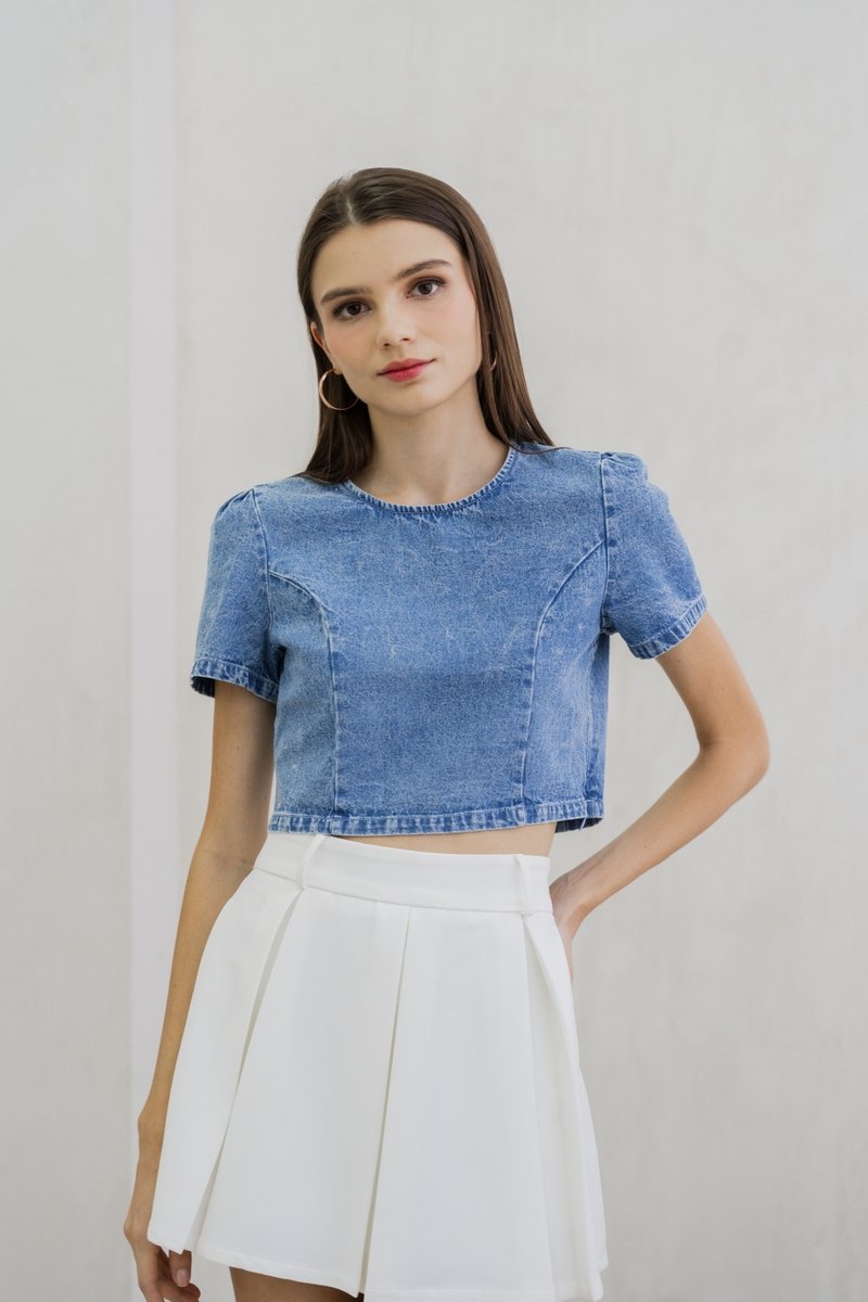 Kienna Denim Crop Top In Light Wash (XS)