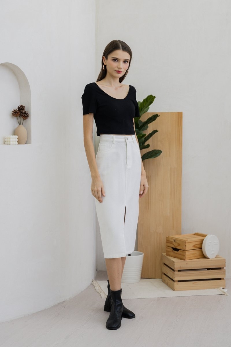 Acacia Ribbed Padded Crop Top In Black