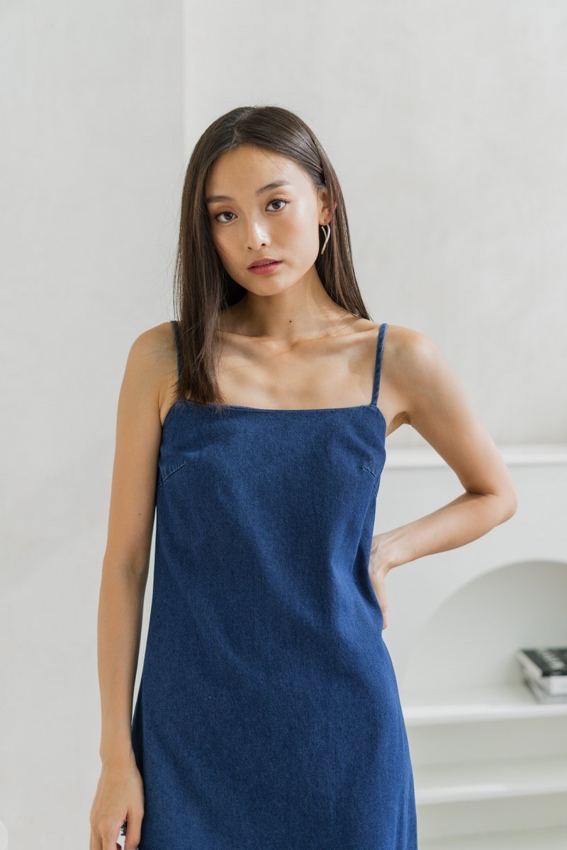 Madilyn Slanted Camisole Denim Maxi Dress (XS)