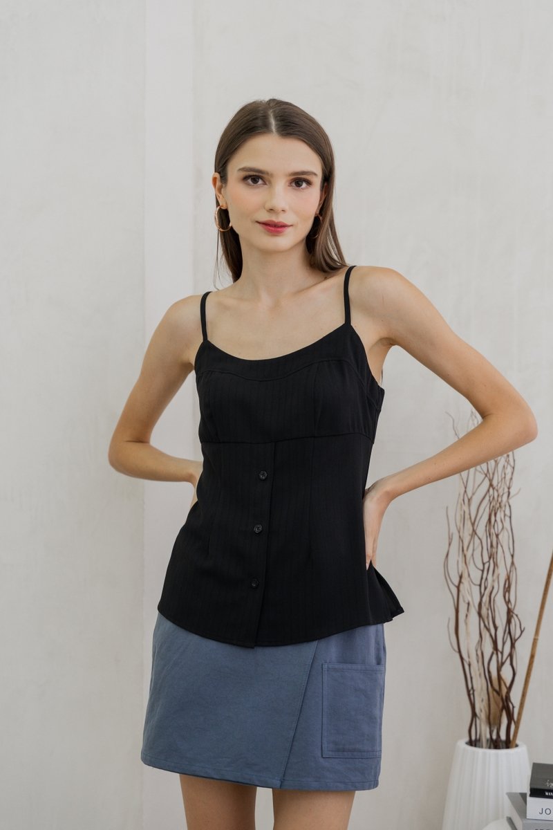 Calianna Button Camisole Top In Black (XS)
