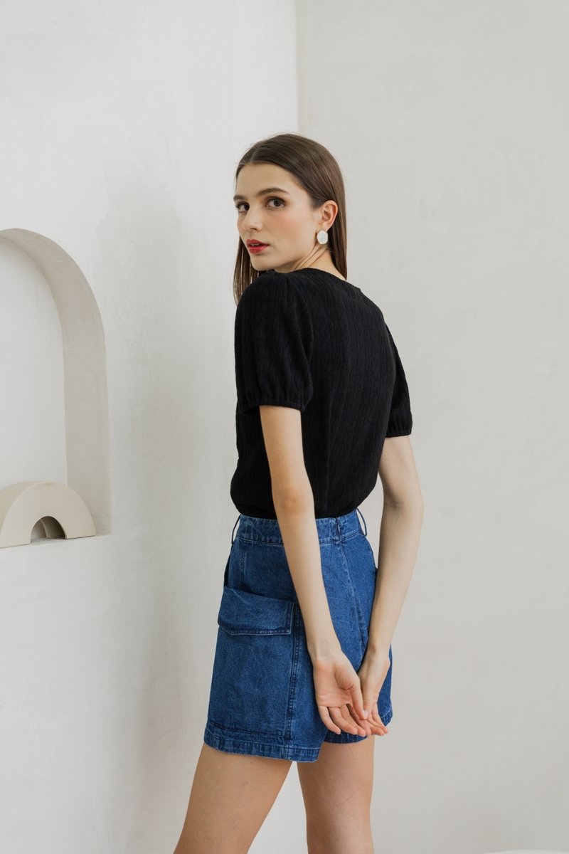 Petula Eyelet Knitted Top In Black (XS)