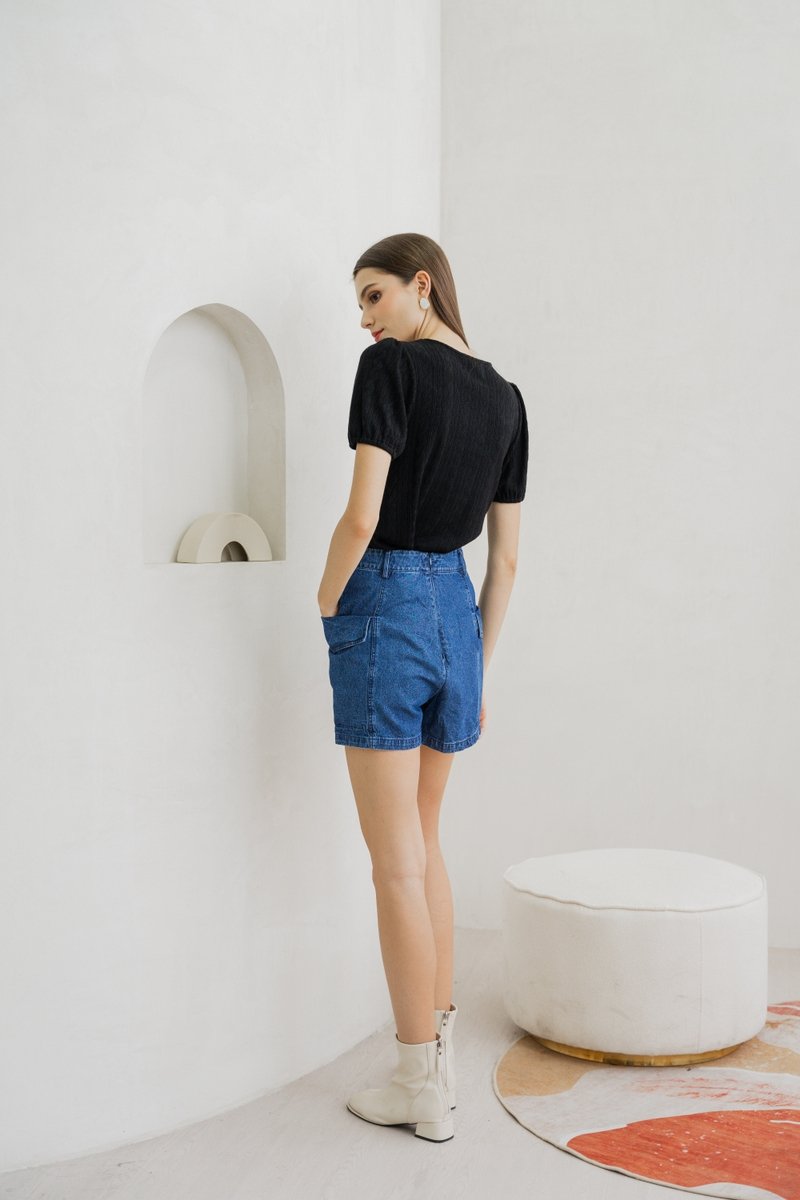 Petula Eyelet Knitted Top In Black (XS)