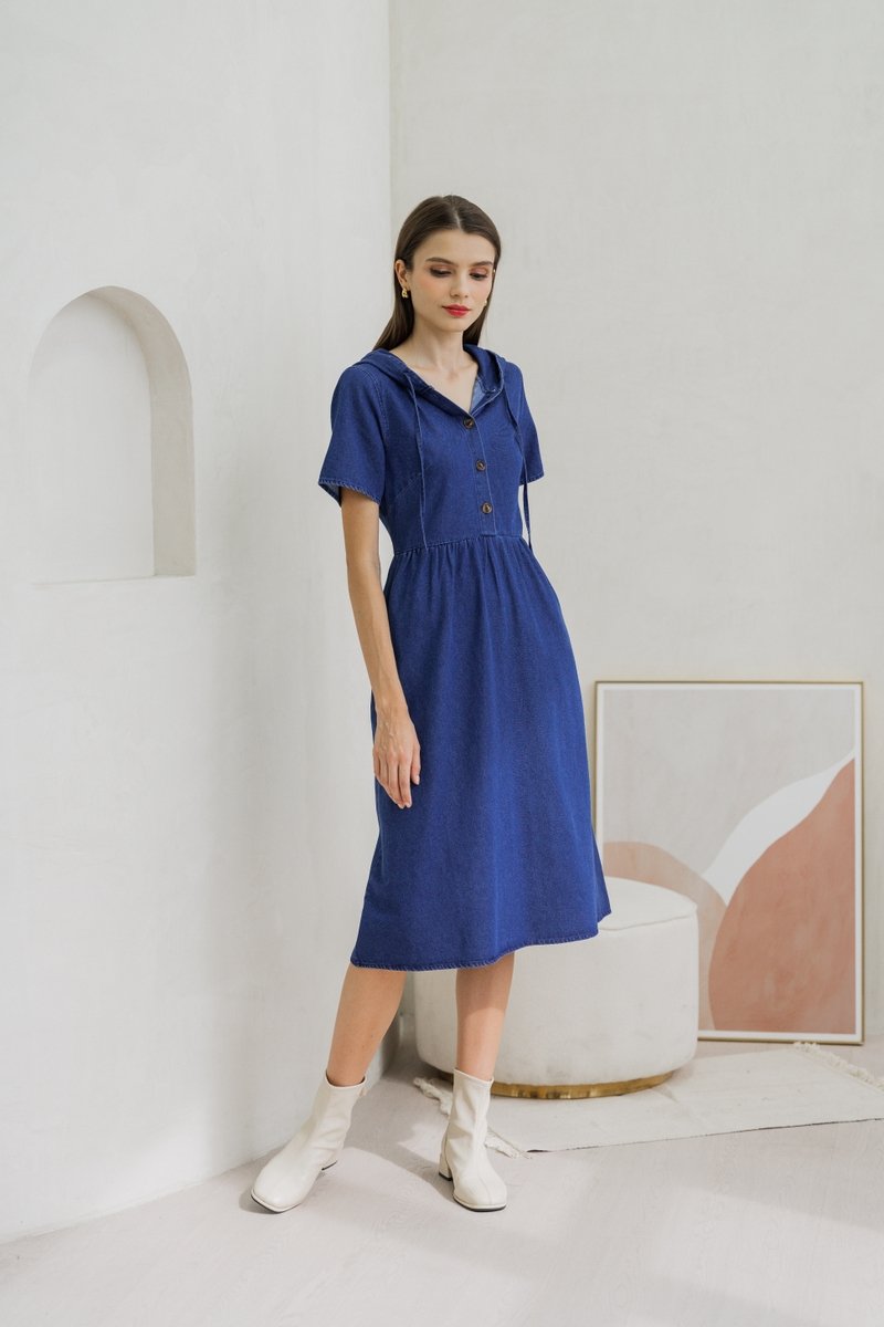 Celeste Hoodie Button Denim Midi Dress (XS)