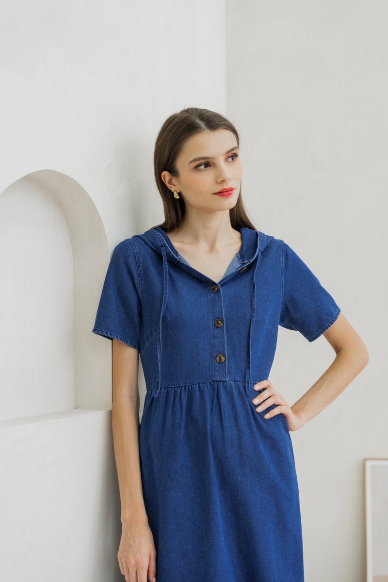 Celeste Hoodie Button Denim Midi Dress (XS)