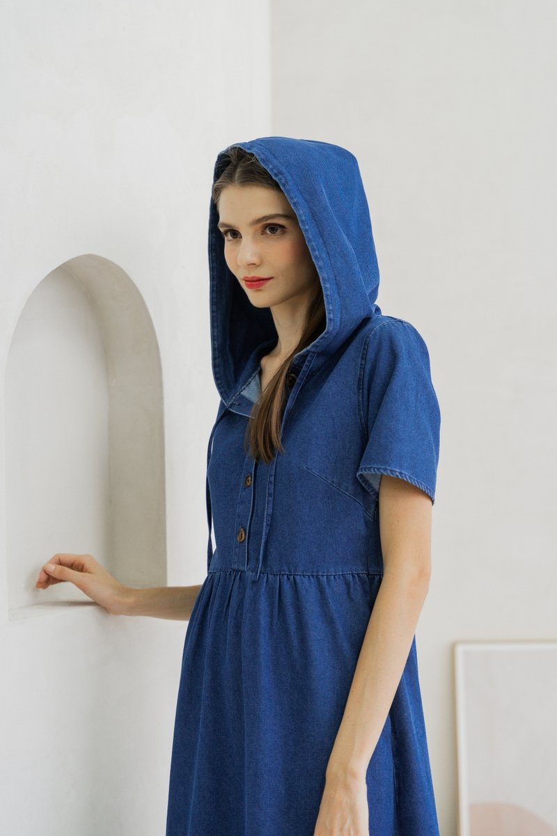 Celeste Hoodie Button Denim Midi Dress (XS)