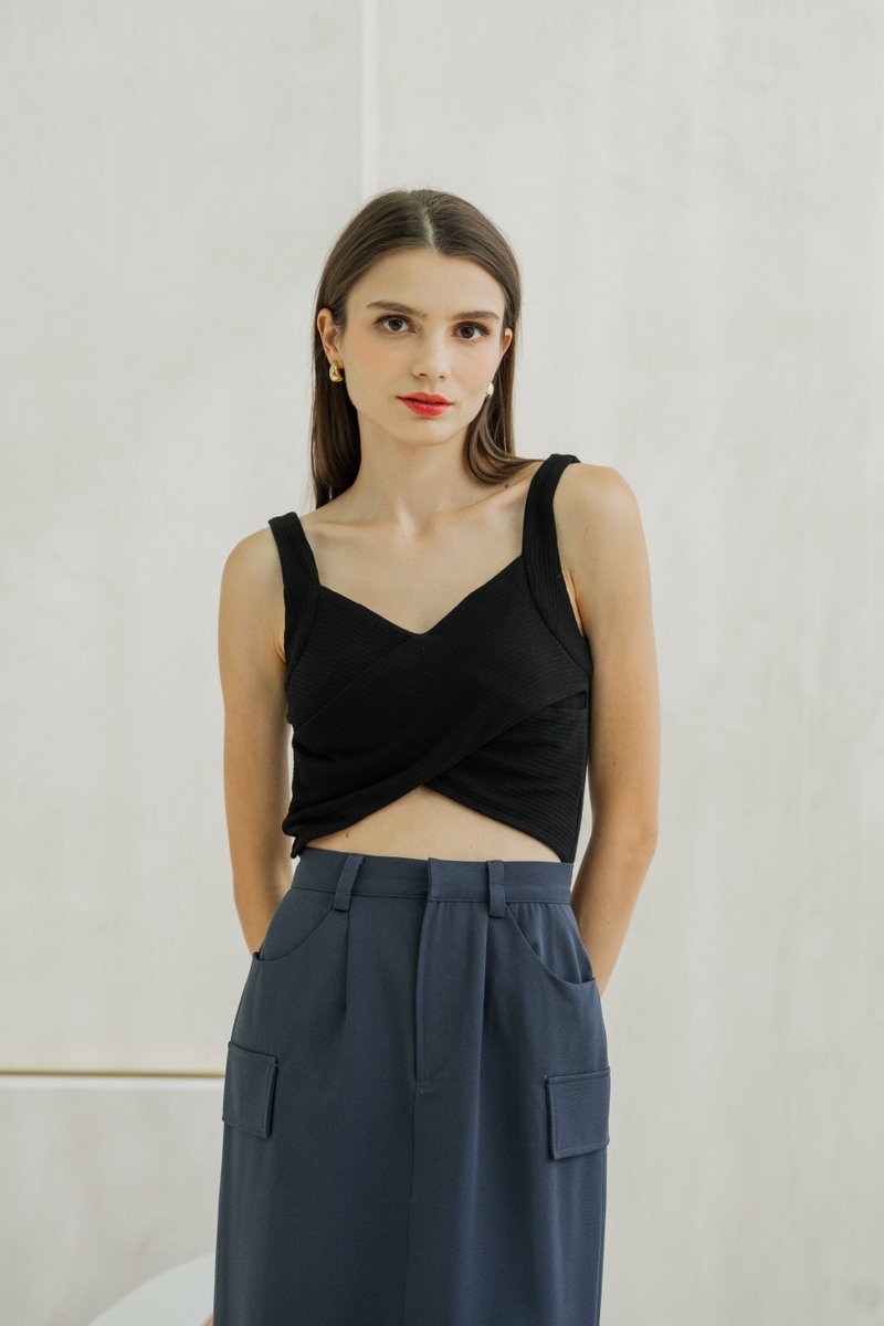 Giselle Padded Overlap Crop Top In Black (XS)
