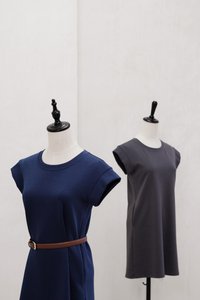 Braelynn Shift Dress In Navy (XS)