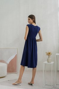 Davina Ruched Cotton Midi Dress In Navy (XS)