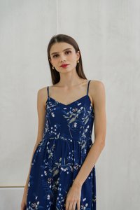Aleena Floral Camisole Midi Dress In Navy (XS)