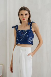 Aleena Self Tie Floral Crop Top In Navy