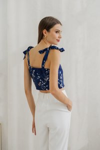 Aleena Self Tie Floral Crop Top In Navy