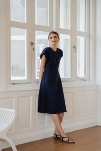 Libbie Cotton Midi Dress In Navy (XS)