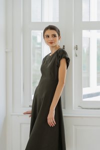 Libbie Cotton Midi Dress In Olive (XS)