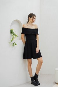 Violeta Off Shoulder Knitted Dress In Black (XS)