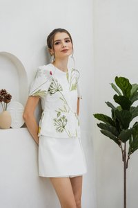 Karla Eyelet Button Top (XS)