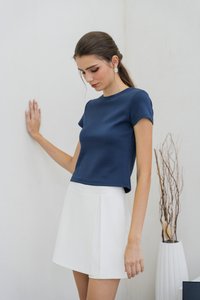 Braelynn Baby Tee In Navy