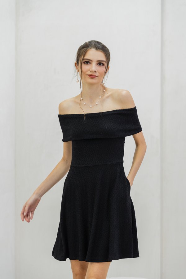 Violeta Off Shoulder Knitted Dress In Black (XS)