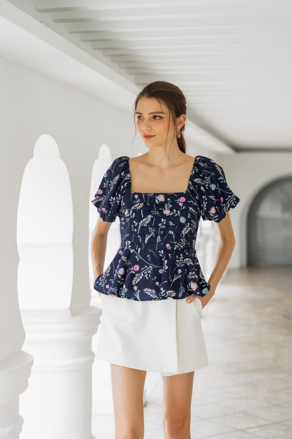 Lenora Floral Pleated Babydoll Top In Navy (XS)