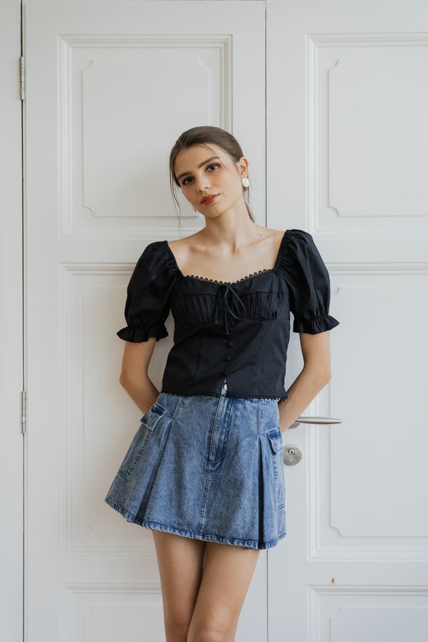 Zinnia Ribbon Button Top In Black (XS)