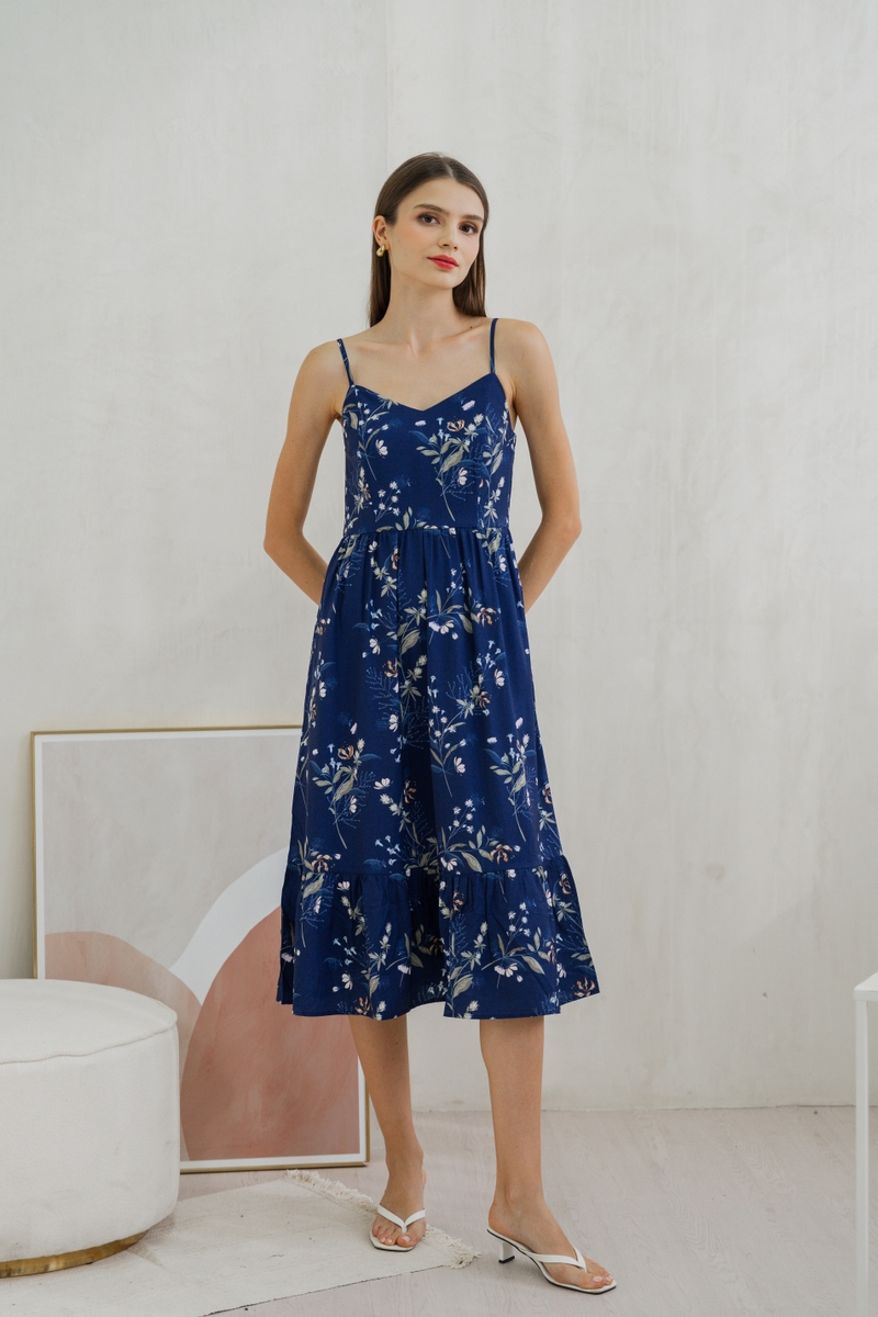 Alanna Floral Camisole Midi Dress In Navy