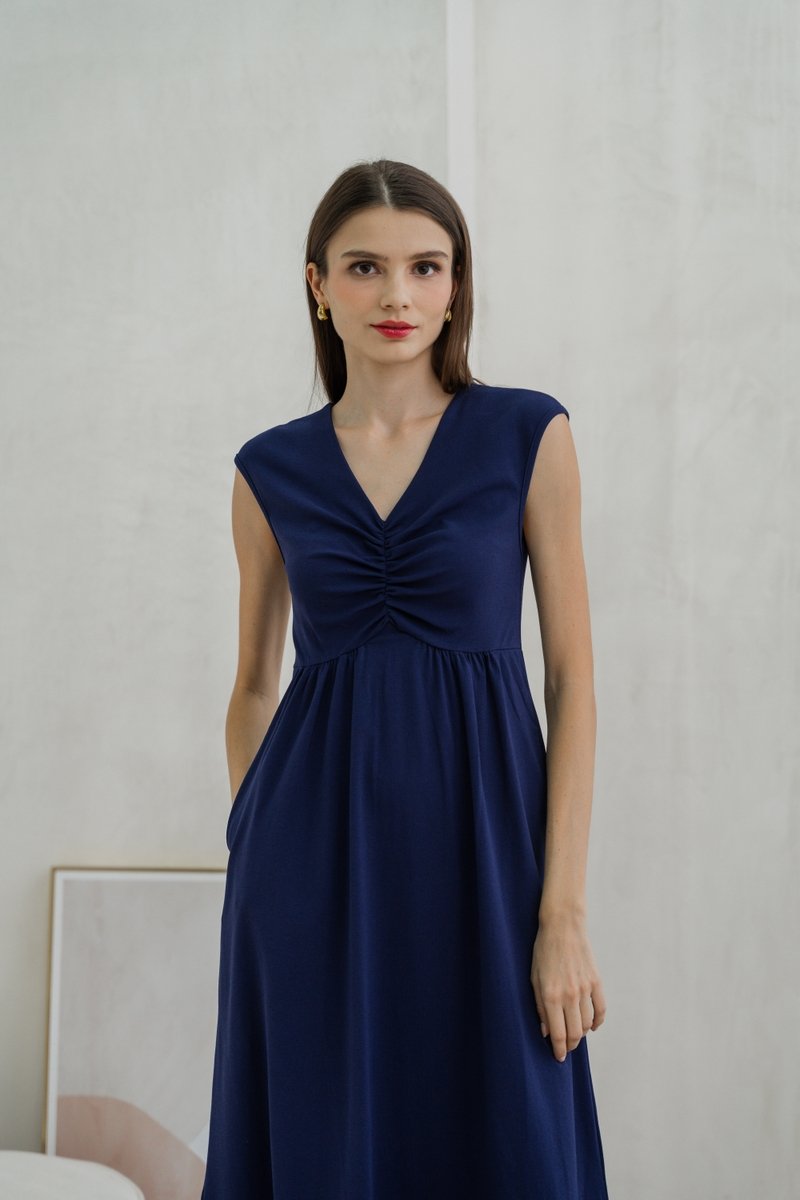 Davina Ruched Cotton Midi Dress In Navy (XS)