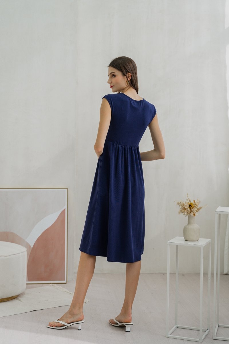 Davina Ruched Cotton Midi Dress In Navy (XS)