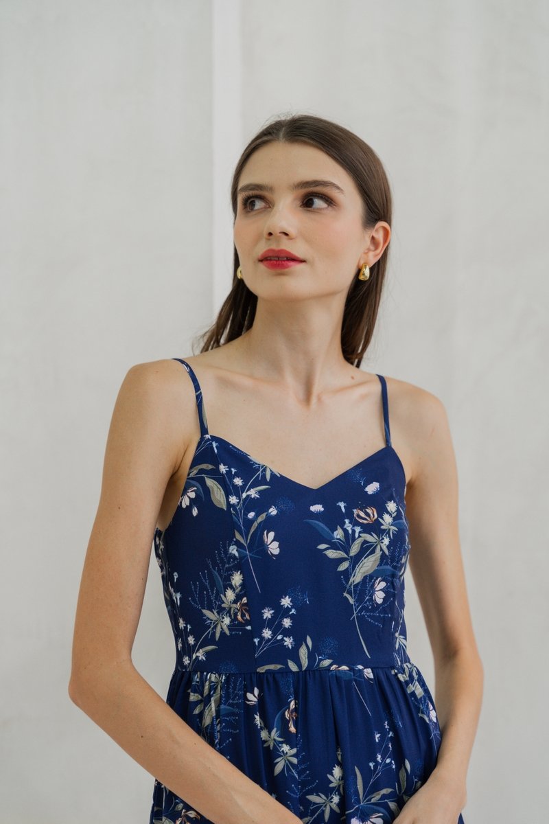 Aleena Floral Camisole Midi Dress In Navy (XS)