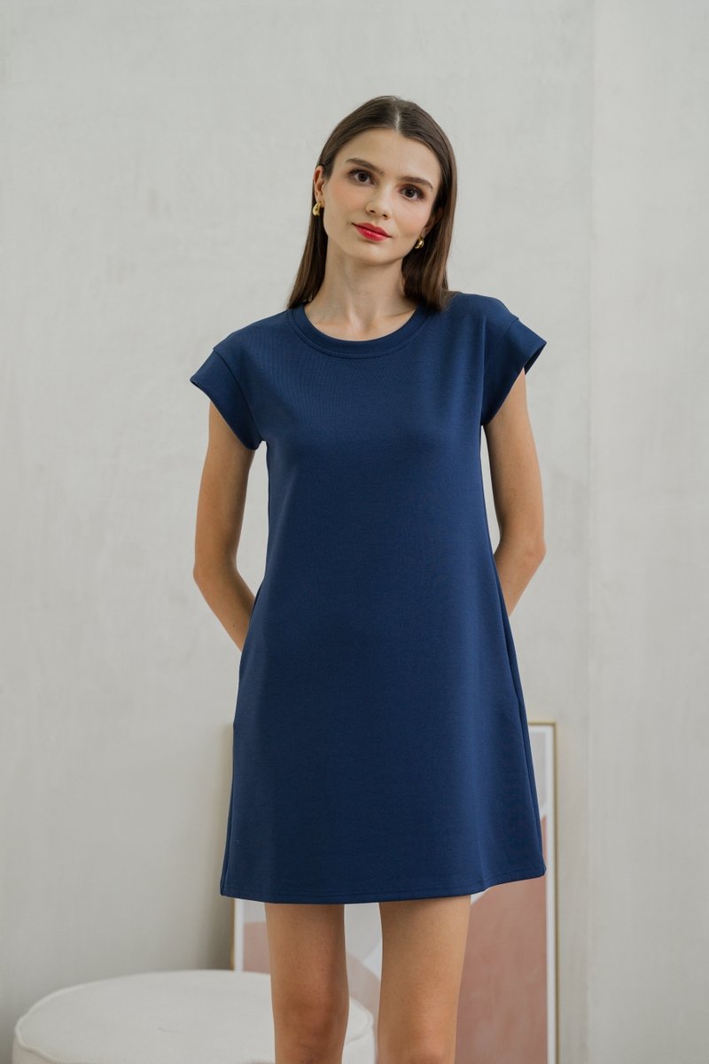 Braelynn Shift Dress In Navy (XS)