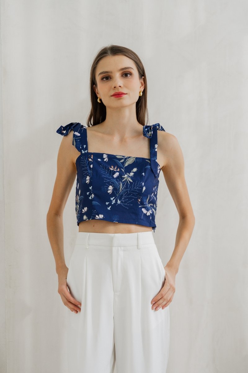 Aleena Self Tie Floral Crop Top In Navy