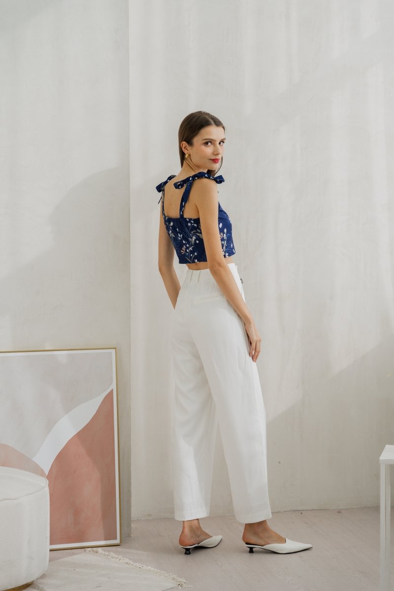 Aleena Self Tie Floral Crop Top In Navy
