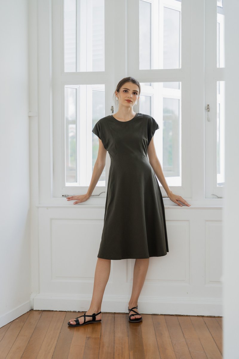 Libbie Cotton Midi Dress In Olive (XS)