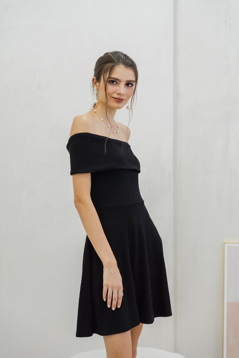 Violeta Off Shoulder Knitted Dress In Black (XS)