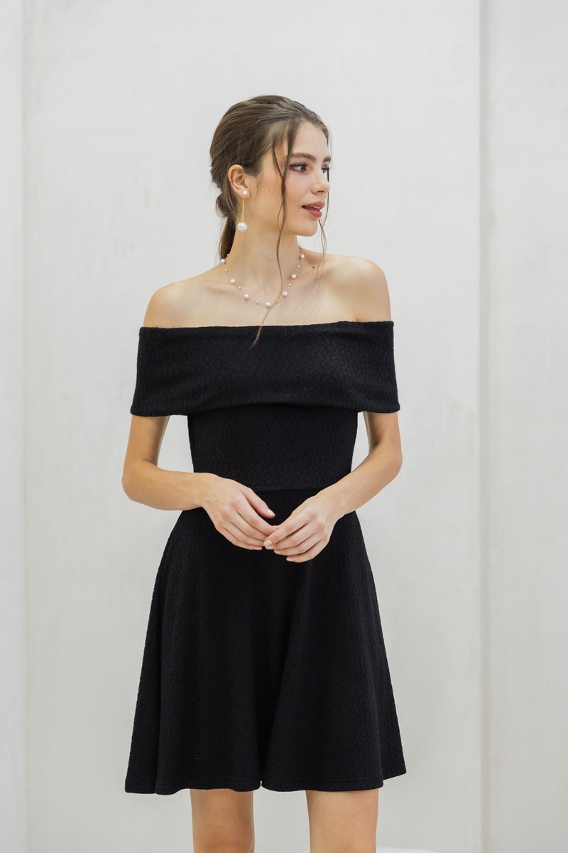 Violeta Off Shoulder Knitted Dress In Black (XS)