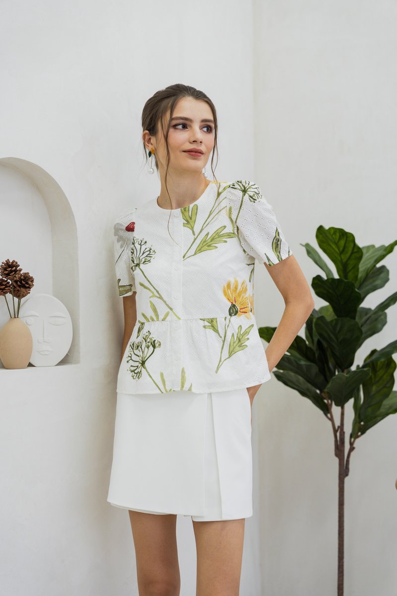 Karla Eyelet Button Top (XS)