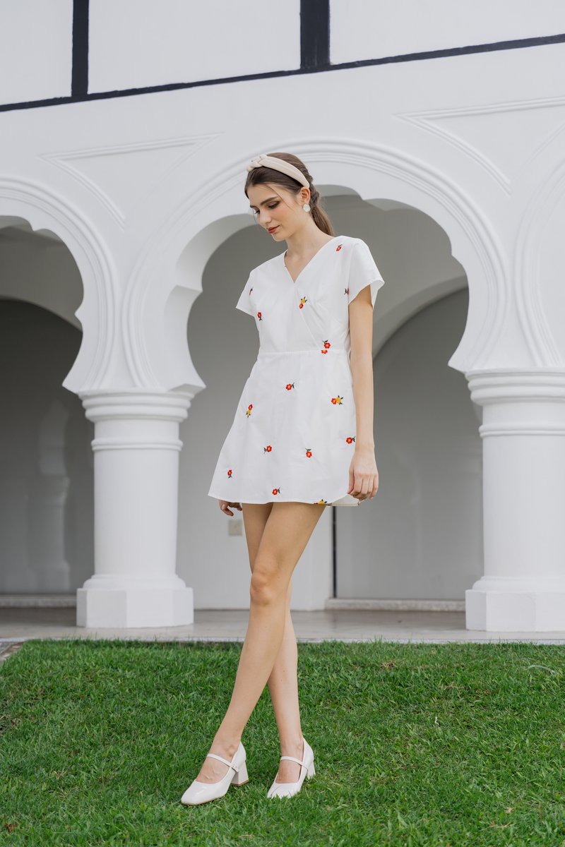 Dalia Overlap Embroidery Dress Romper In White (XS)