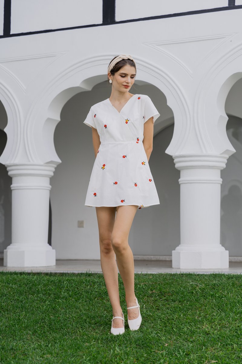 Dalia Overlap Embroidery Dress Romper In White (XS)