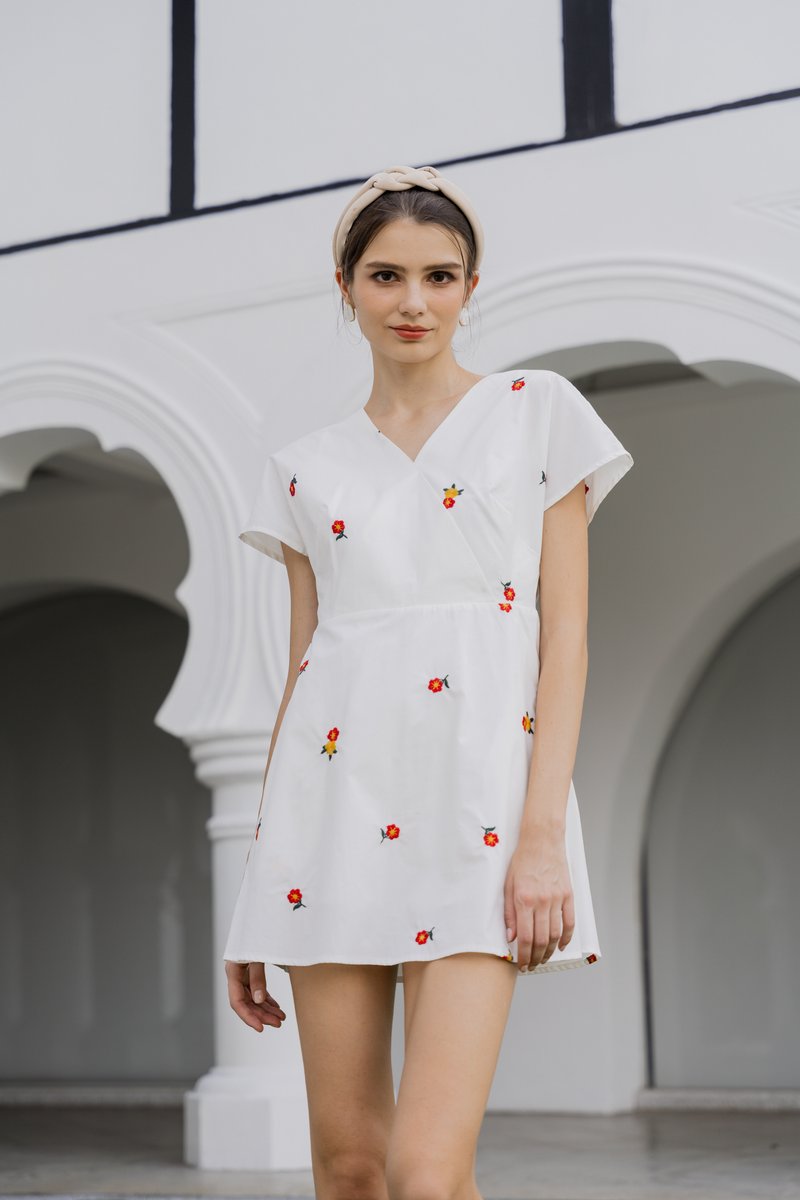 Dalia Overlap Embroidery Dress Romper In White (XS)