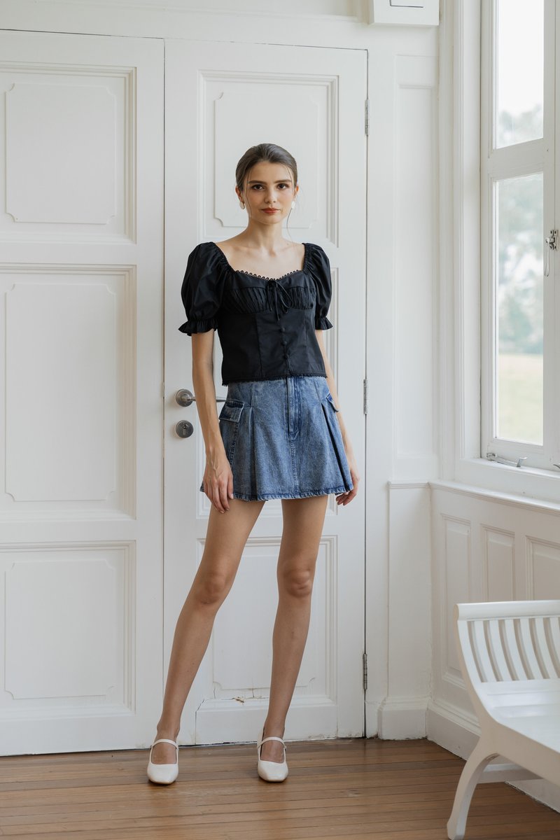 Zinnia Ribbon Button Top In Black (XS)